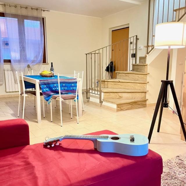 K-rome Airport Sea View Apartment *